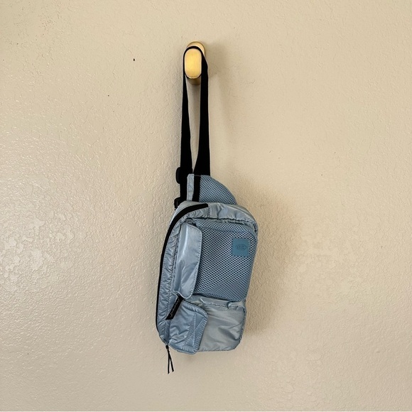 New Free People Courtside Cargo Sling Fanny waist bag - Picture 4 of 12